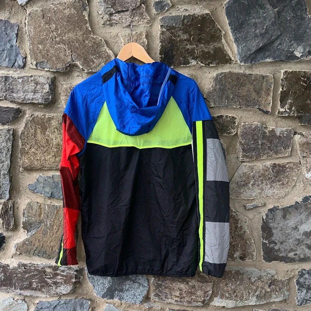 Nike Wild Run Windrunner Packable Windbreaker Hooded Jacket Men's M Colorblock